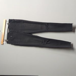 Madewell size 27 9-in high-rise skinny black wash jean with ripped knee